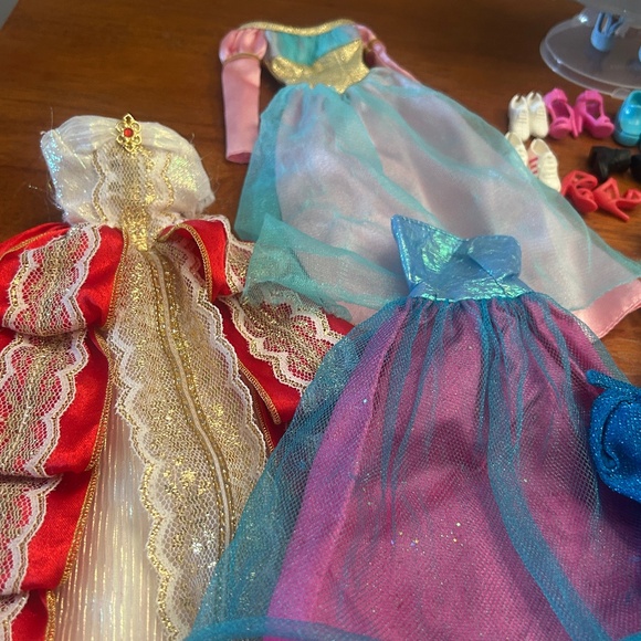 Barbie Swan Lake AA Odette - Picture 4 of 10